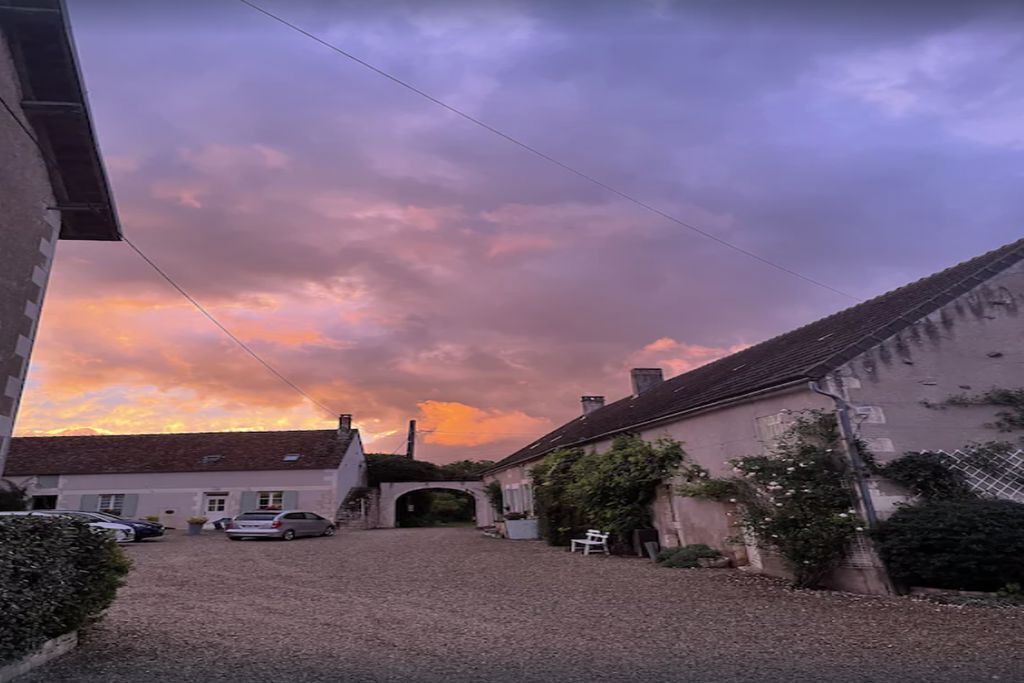 Photo of Outdoor in Druyes-les-Belles-Fontaines
