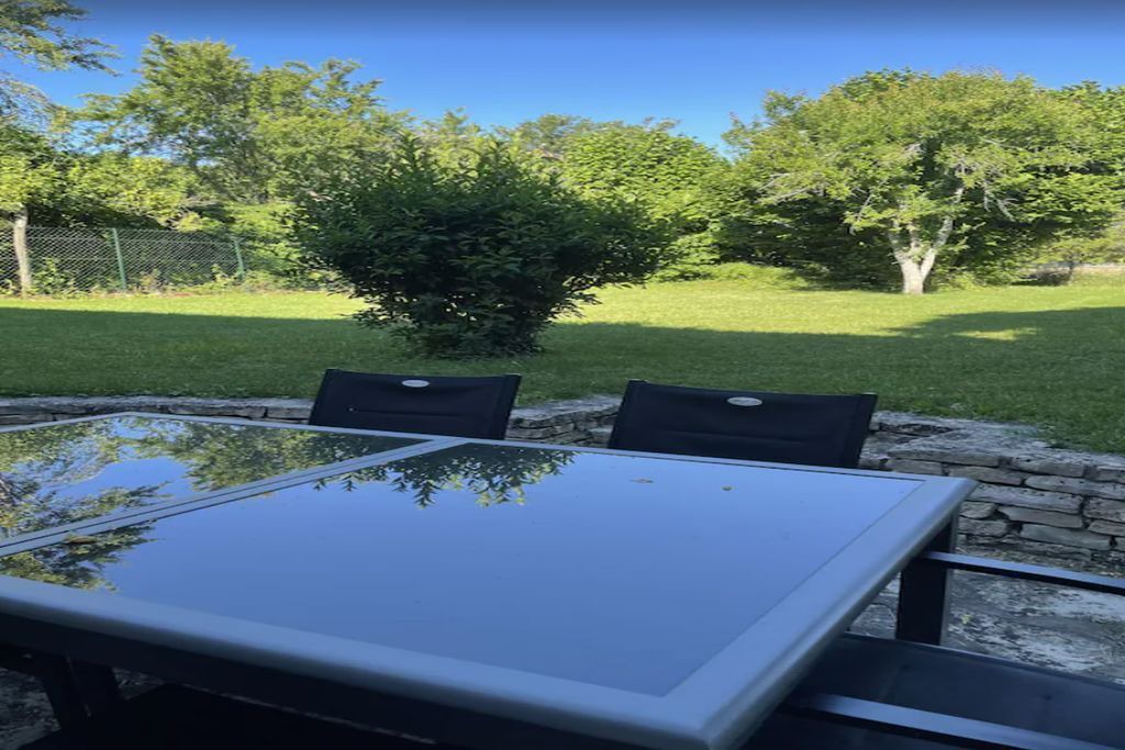 Photo of Outdoor in Druyes-les-Belles-Fontaines