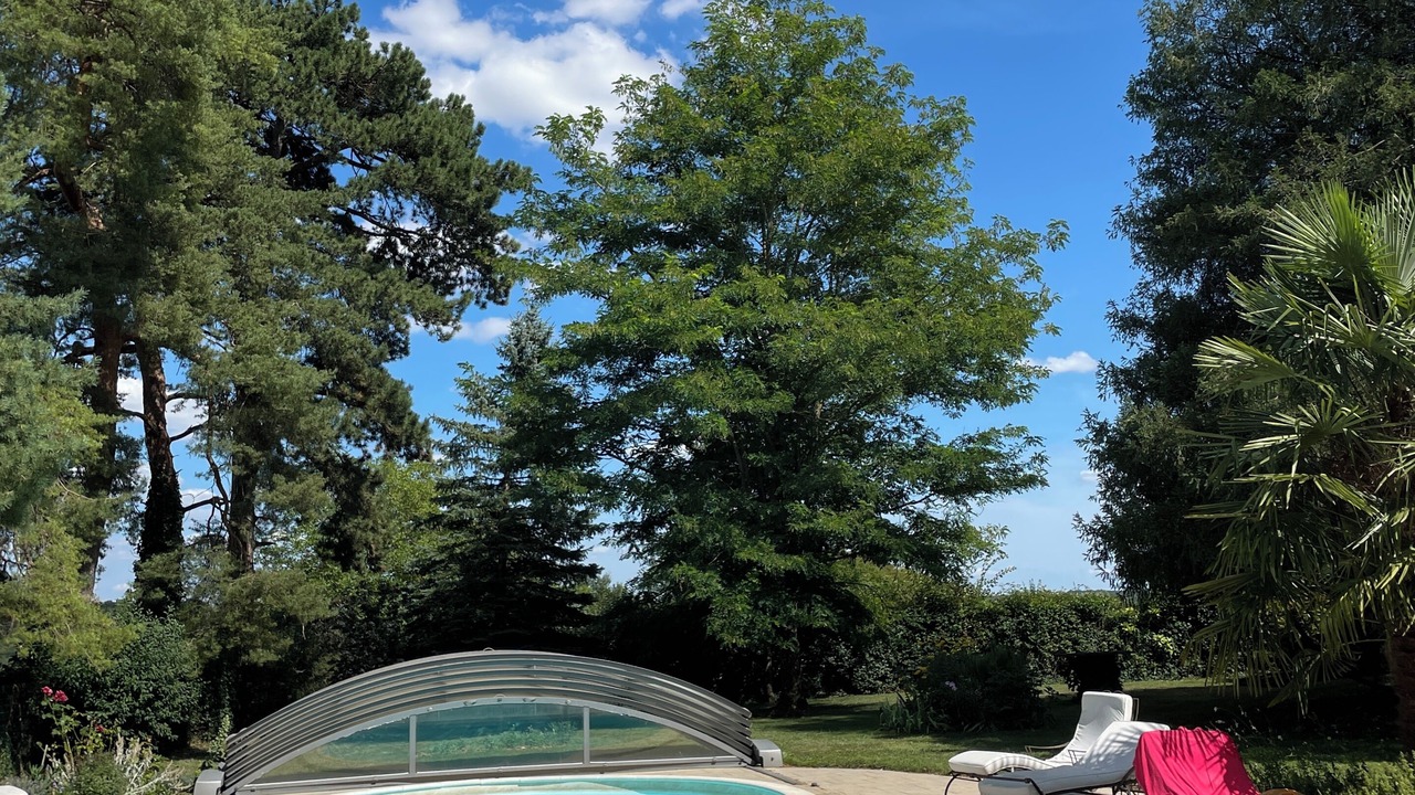 Photo of Outdoor in Druyes-les-Belles-Fontaines