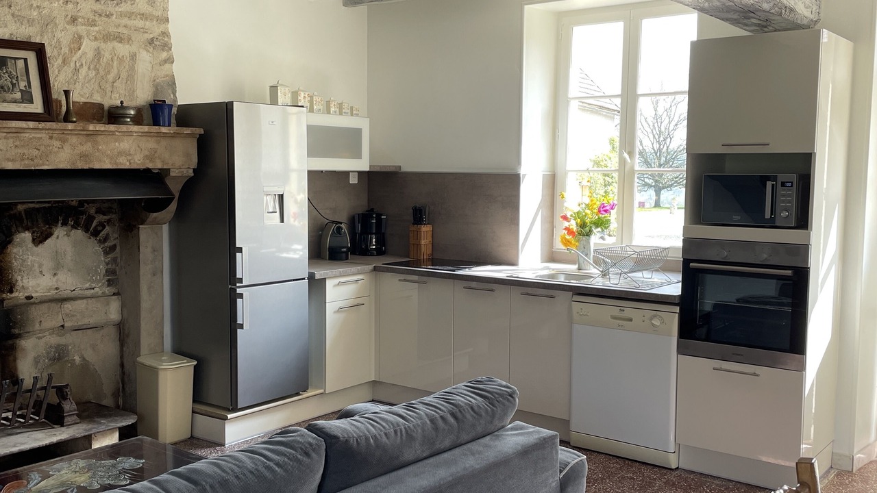 Photo of Kitchen in Druyes-les-Belles-Fontaines