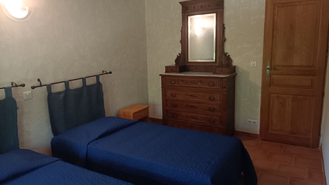 Photo of Bedroom in Crestet