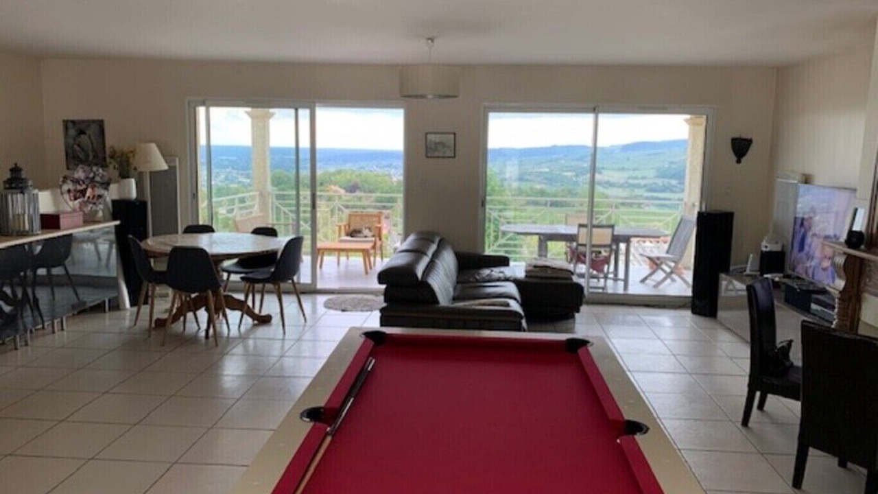 Photo of Livingroom in La Roche-Vineuse