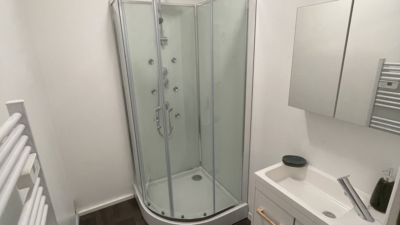 Photo of Bathroom in La Roche-Vineuse