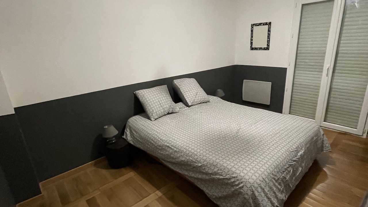 Photo of Bedroom in La Roche-Vineuse