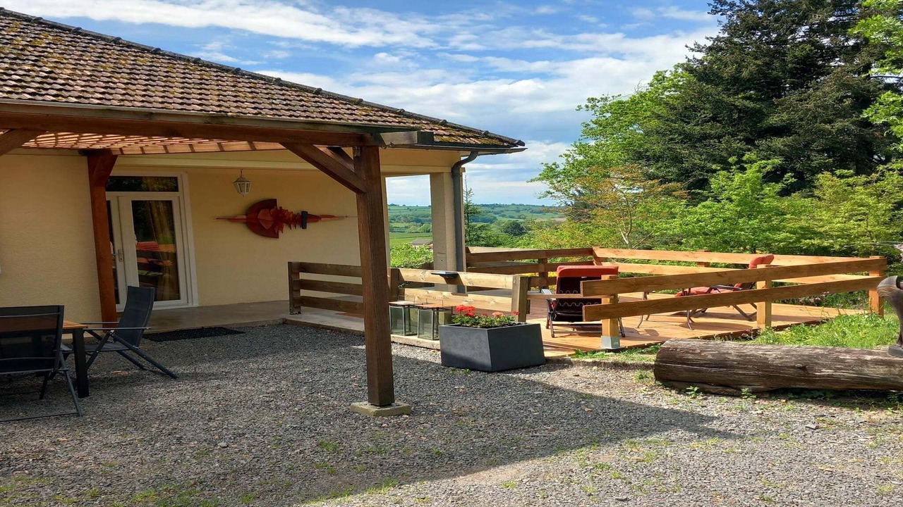 Photo of Patio Balcony in Cuzy