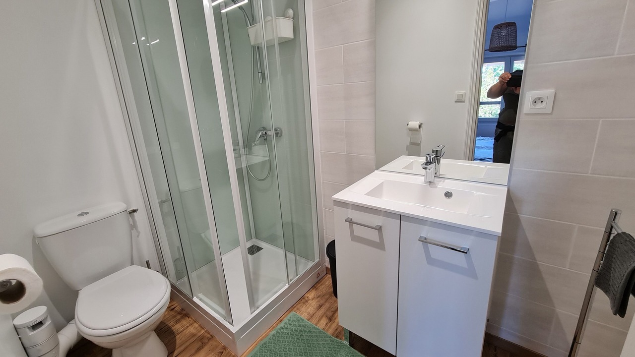 Photo of Bathroom in Pouques-Lormes