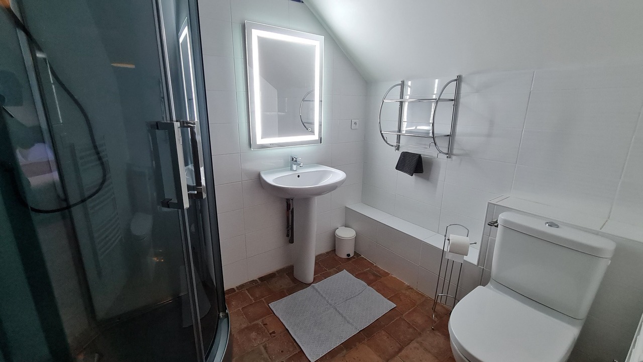 Photo of Bathroom in Pouques-Lormes