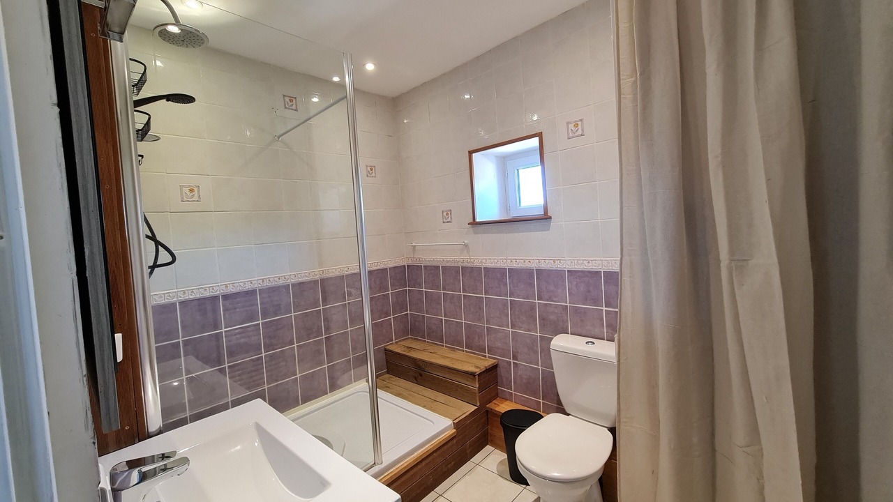 Photo of Bathroom in Pouques-Lormes