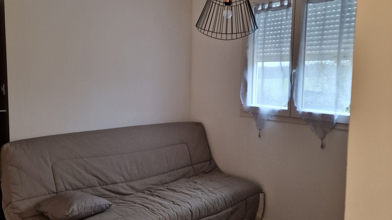 Photo of Livingroom in Chassagne-Saint-Denis