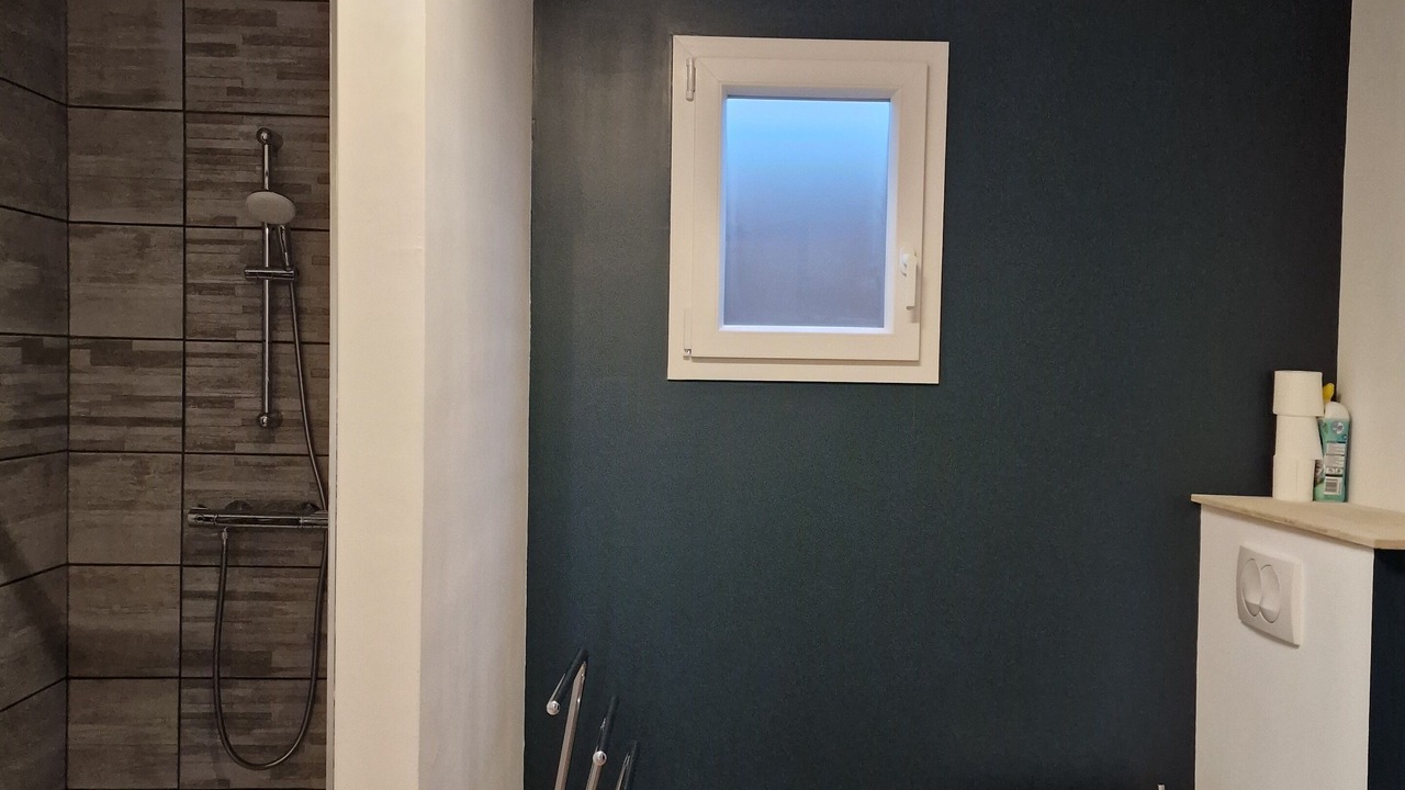 Photo of Bathroom in Chassagne-Saint-Denis