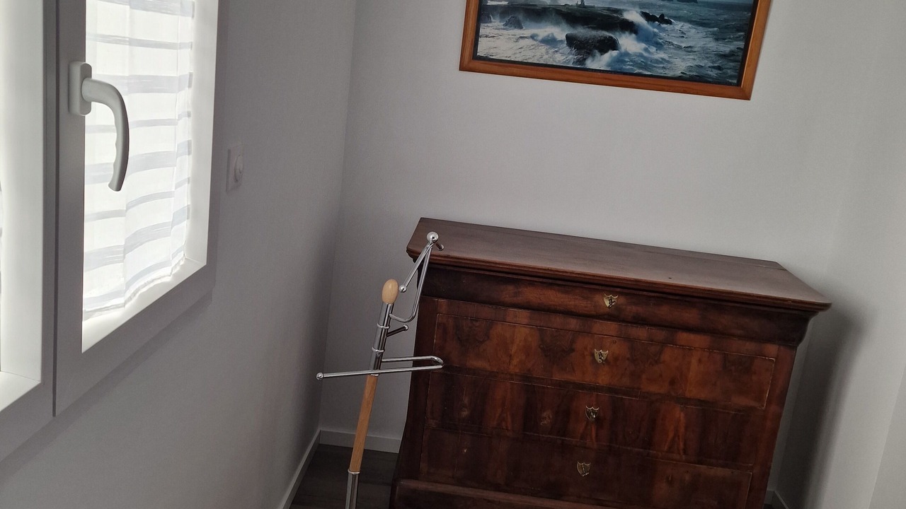 Photo of Bedroom in Chassagne-Saint-Denis