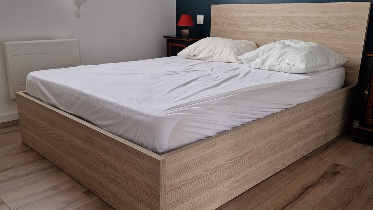 Photo of Bedroom in Chassagne-Saint-Denis