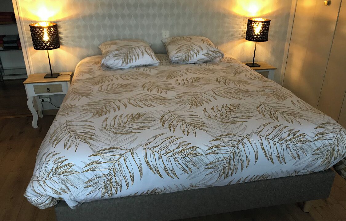 Photo of Bedroom in Pierre-de-Bresse
