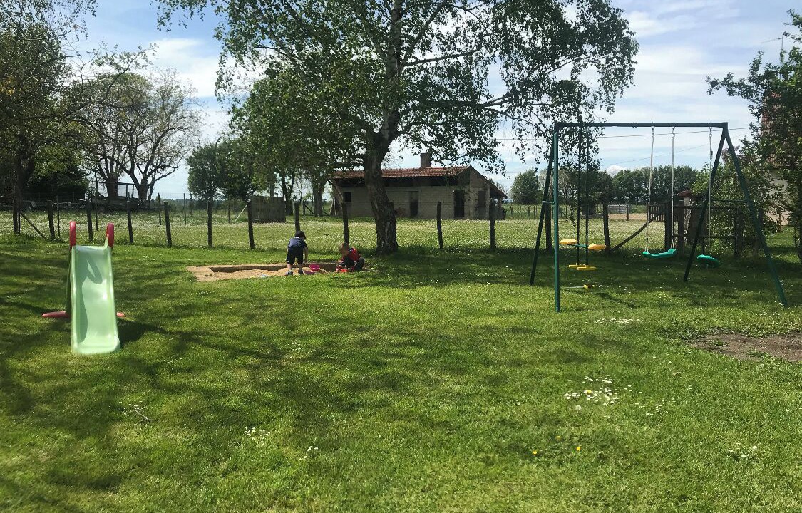 Photo of Others in Pierre-de-Bresse