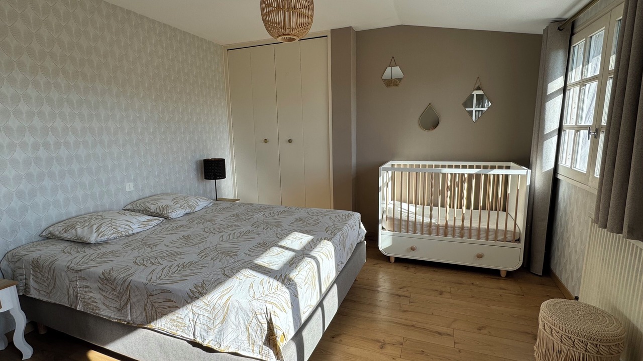Photo of Bedroom in Pierre-de-Bresse