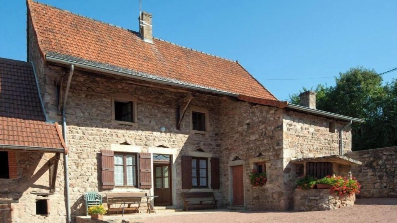 Photo of Outdoor in Curtil-sous-Buffieres