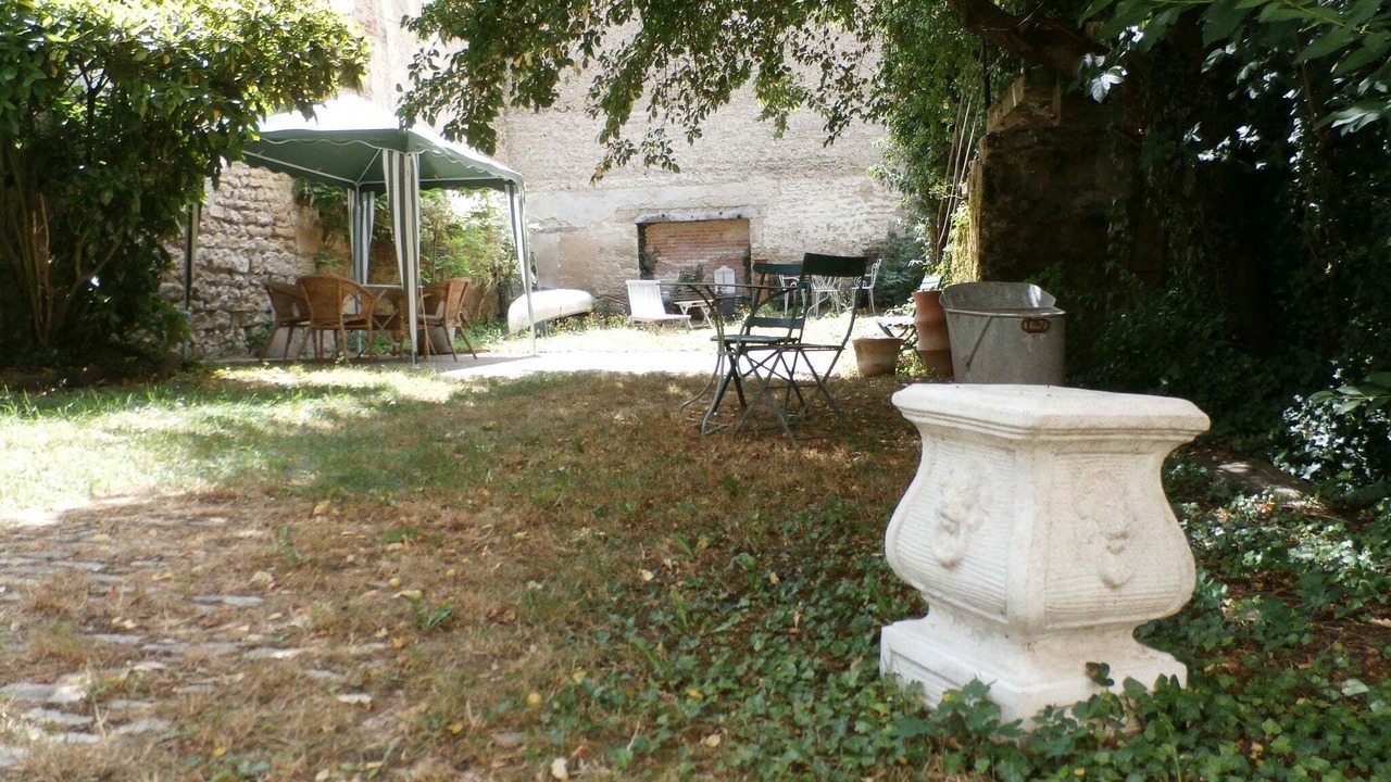 Photo of Patio Balcony in Gray