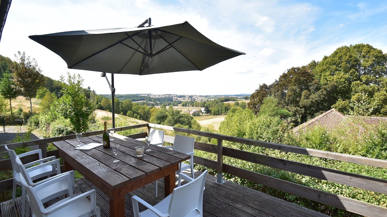 Photo of Patio Balcony in Cuzy