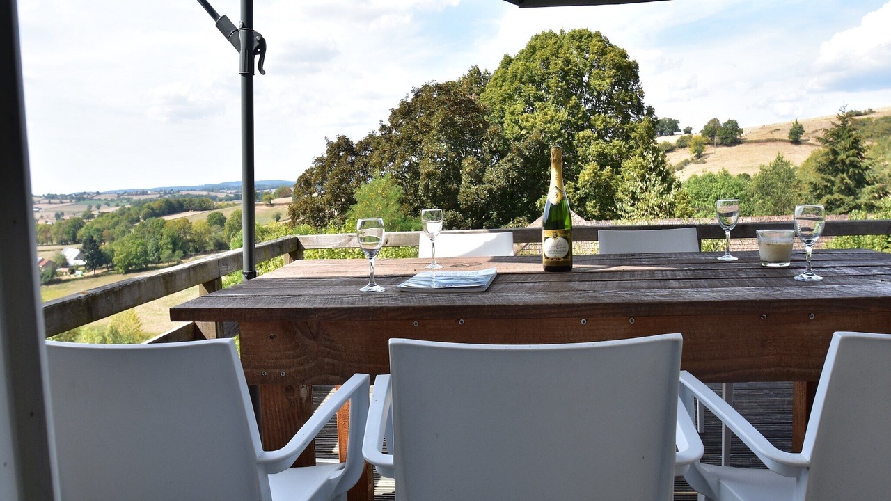 Photo of Patio Balcony in Cuzy