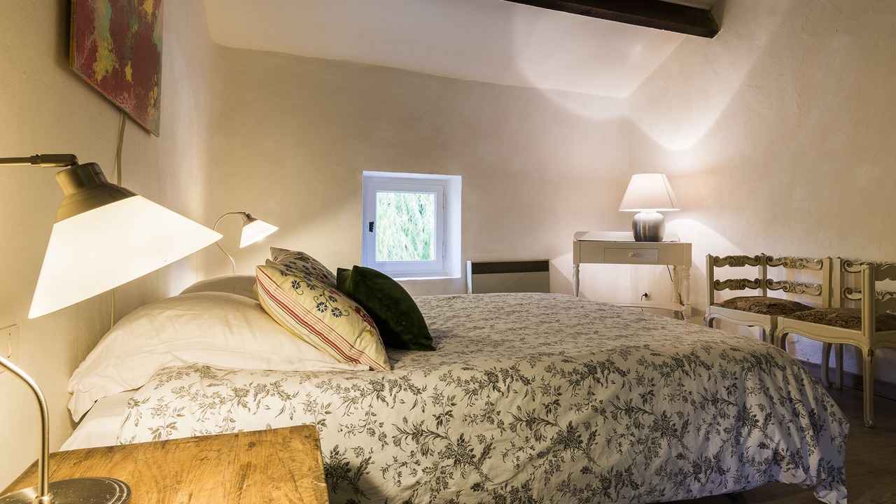 Photo of Bedroom in Valaurie