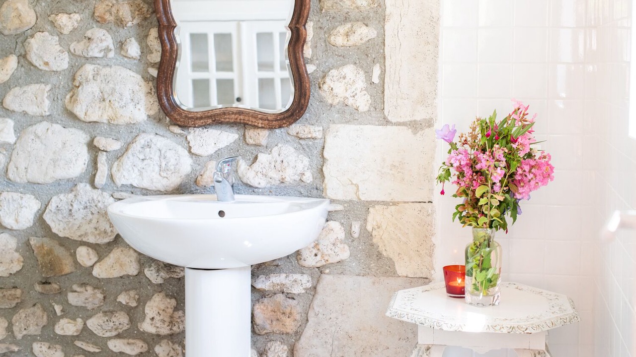 Photo of Bathroom in Valaurie