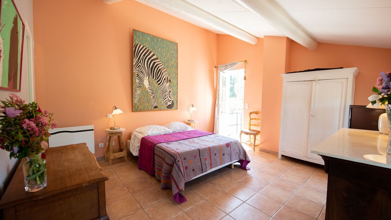 Photo of Bedroom in Valaurie