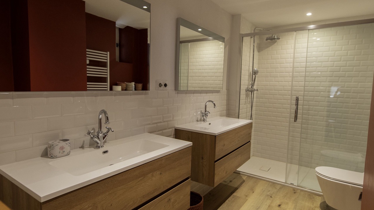 Photo of Bathroom in Valaurie