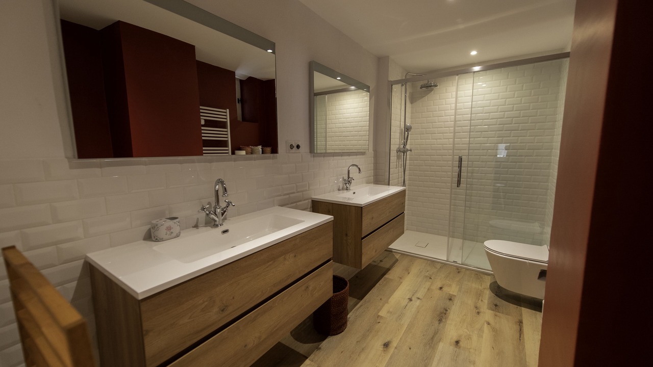 Photo of Bathroom in Valaurie