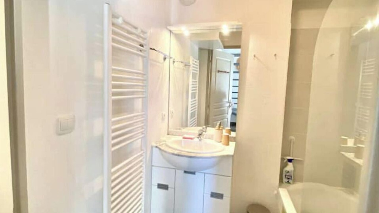 Photo of Bathroom in Aubignan