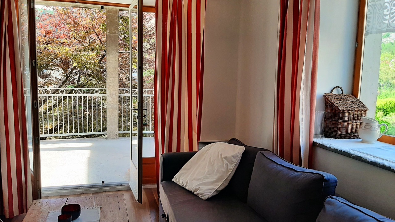 Photo of Livingroom in Ornans