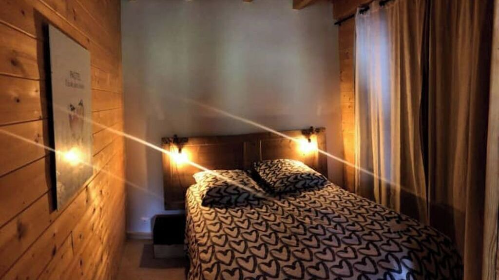 Photo of Bedroom in Saint-Jacques-des-Blats