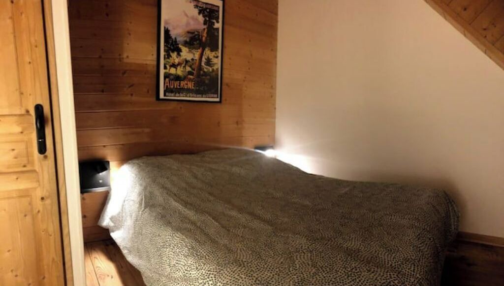 Photo of Bedroom in Saint-Jacques-des-Blats