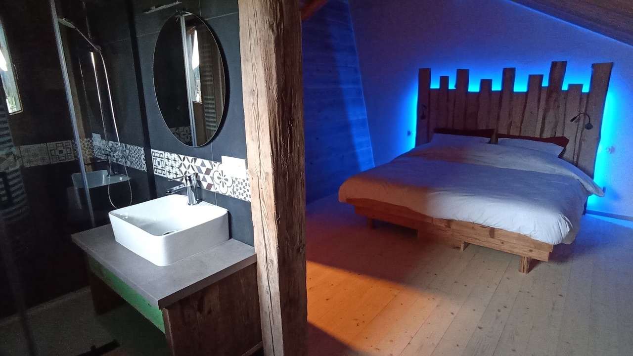 Photo of Bathroom in Guyans-Vennes