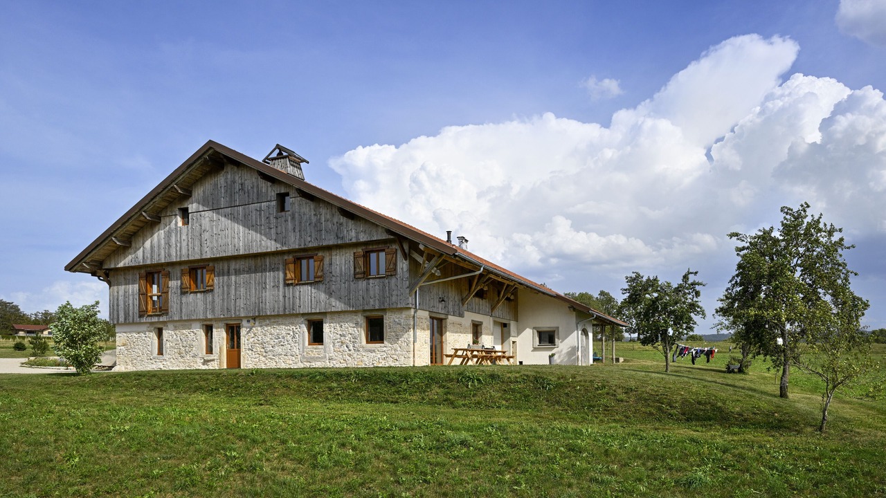 Photo of Outdoor in Guyans-Vennes