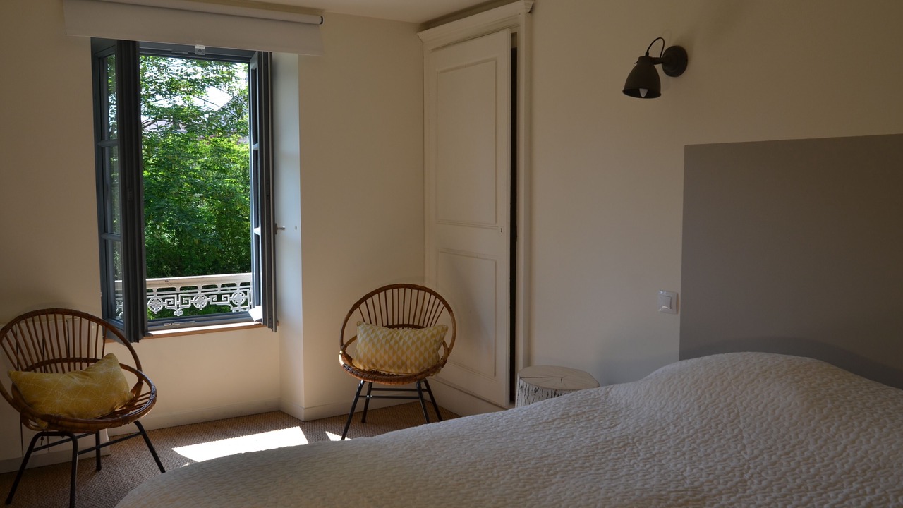 Photo of Bedroom in Beaune City Centre
