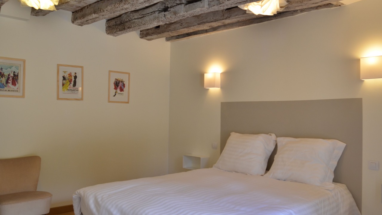 Photo of Bedroom in Beaune City Centre