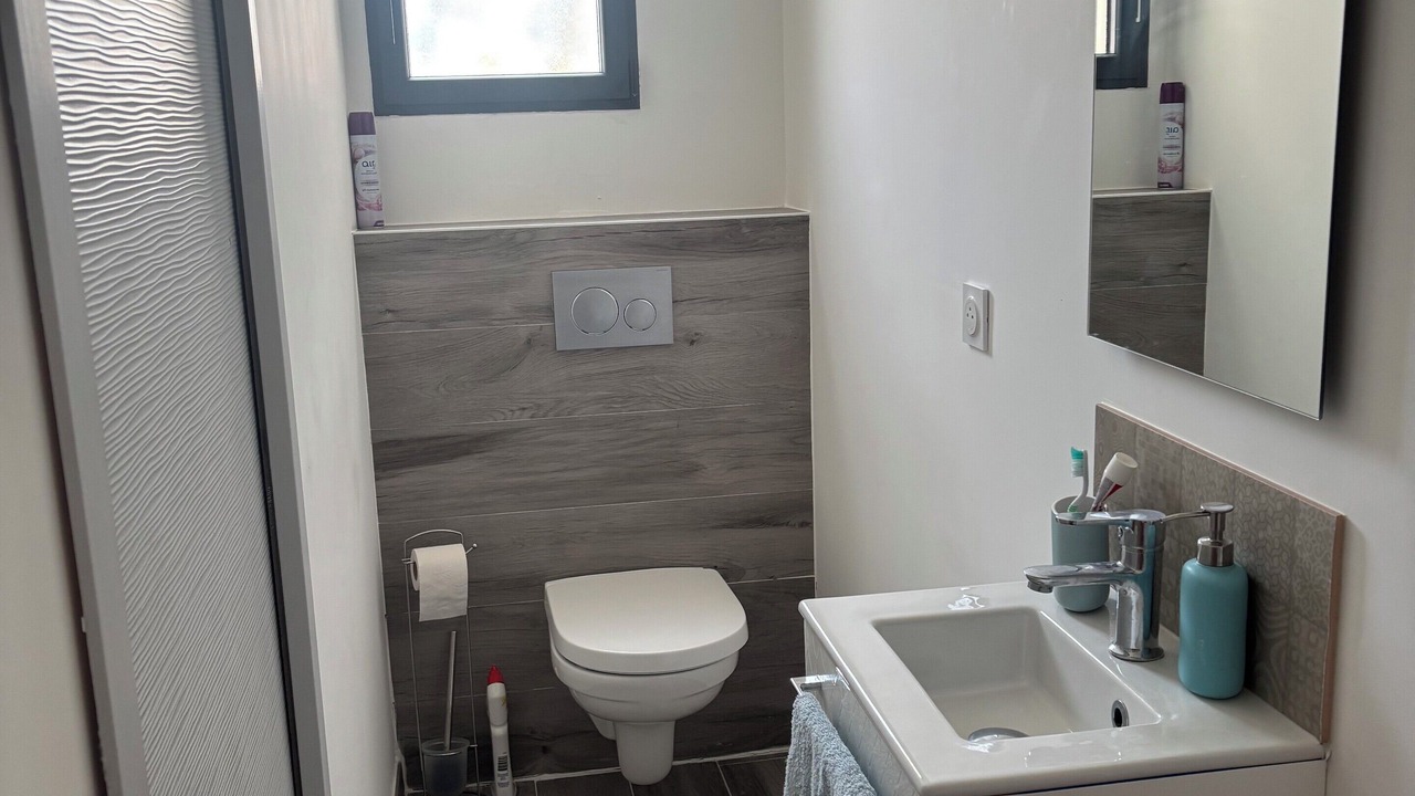 Photo of Bathroom in Rasteau