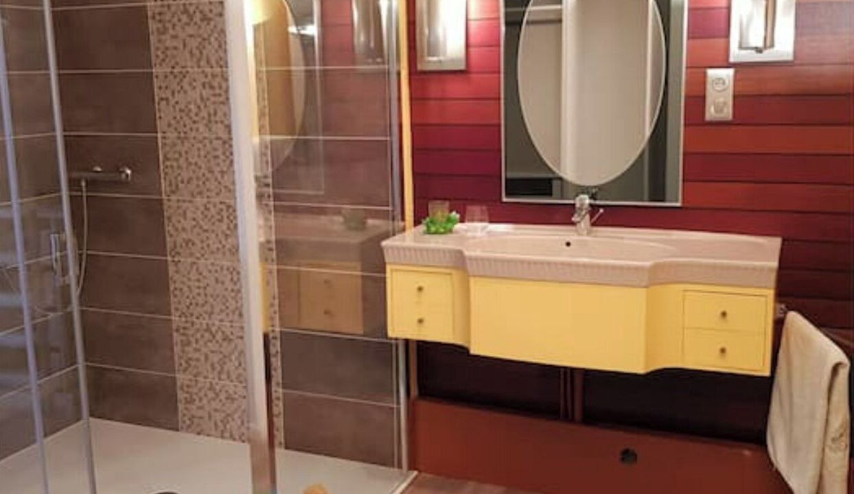 Photo of Bathroom in Vallerois-le-Bois