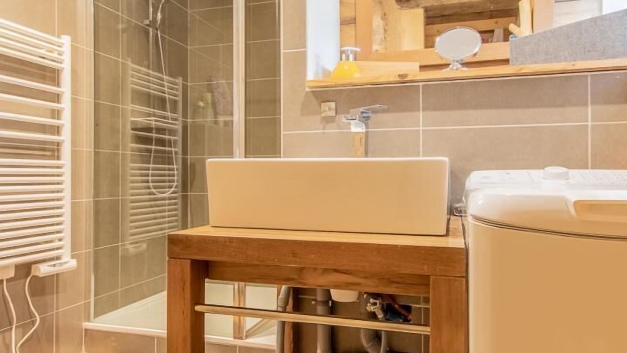 Photo of Bathroom in Gibles