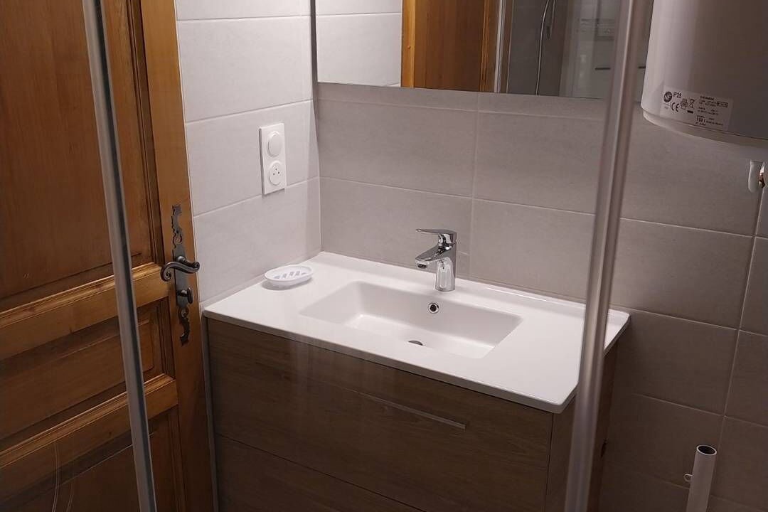 Photo of Bathroom in Les Hopitaux-Neufs