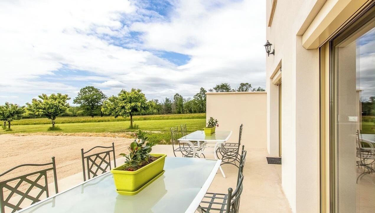 Photo of Outdoor in Lugny