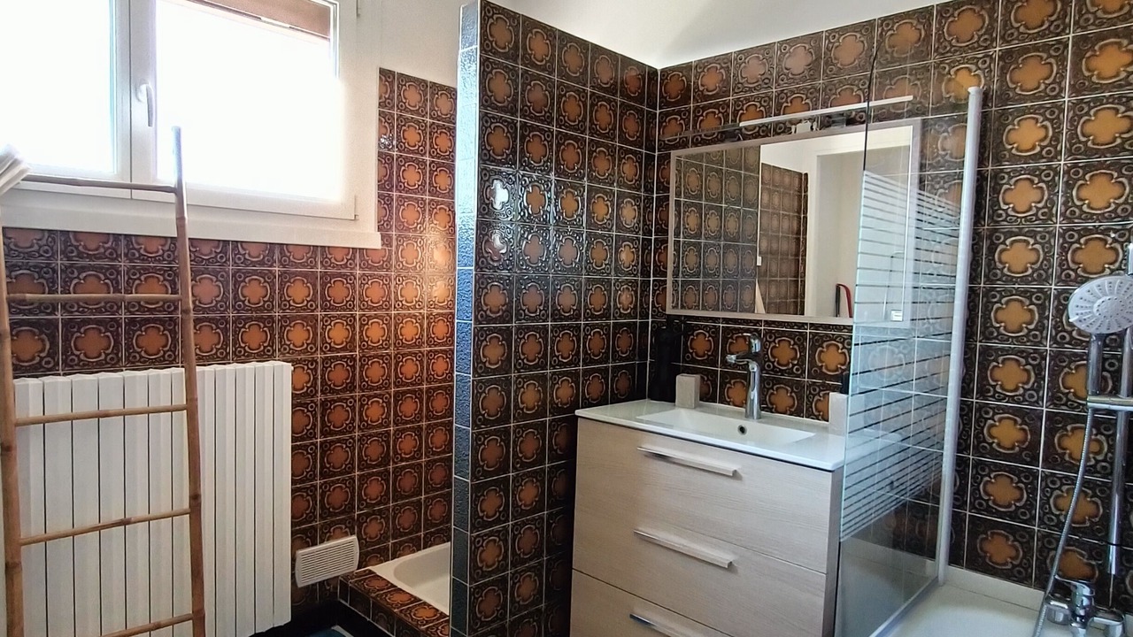Photo of Bathroom in Digoin