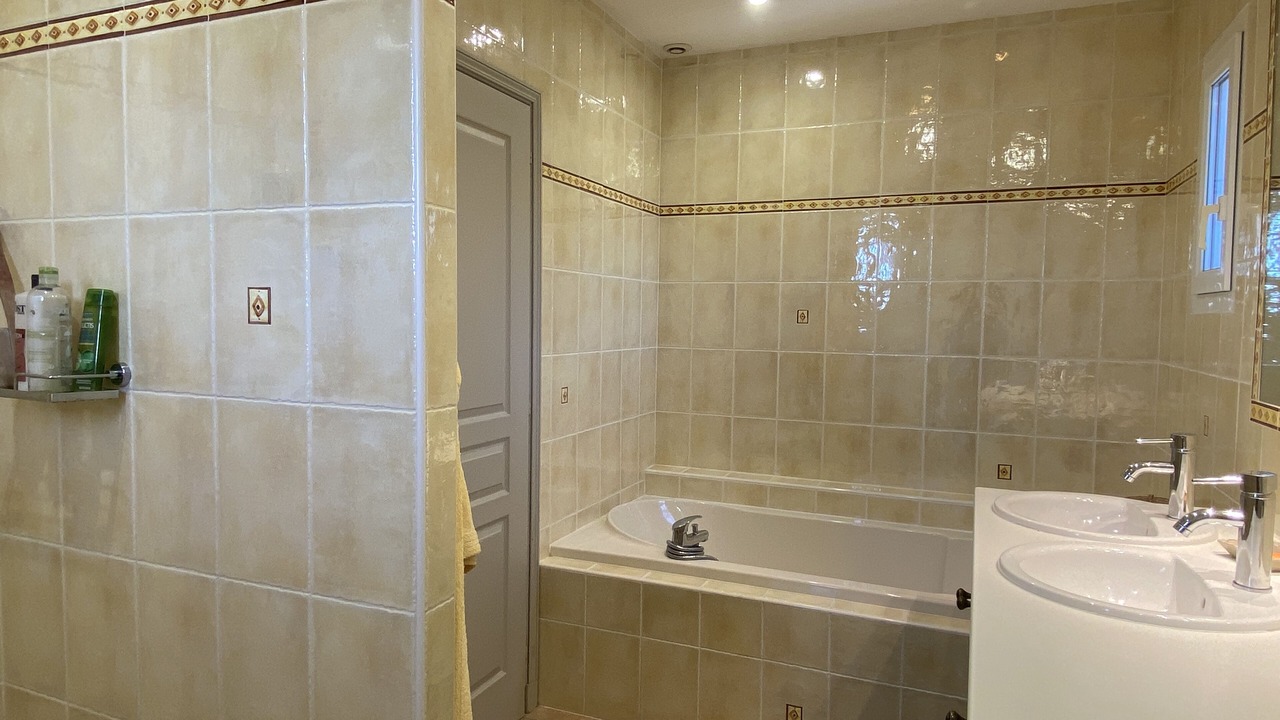 Photo of Bathroom in Aubignan