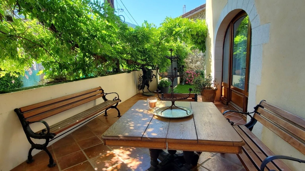 Photo of Outdoor in Izeron