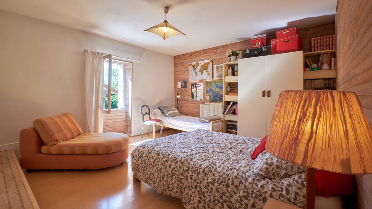 Photo of Bedroom in Izeron