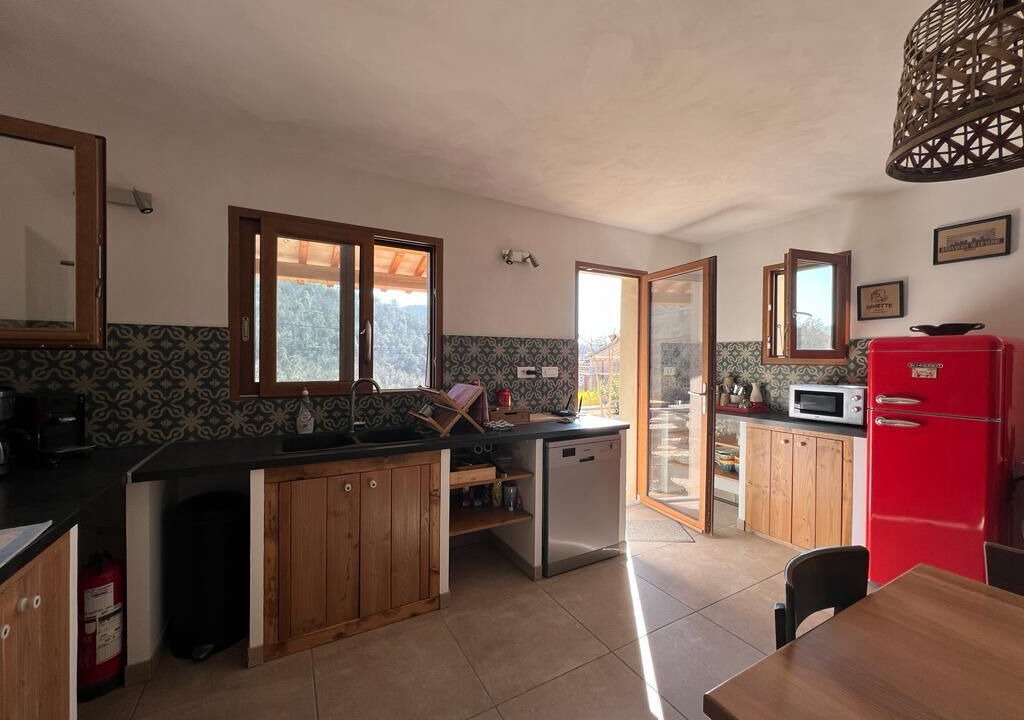 Photo of Kitchen in Saint-Maurice-d'Ibie