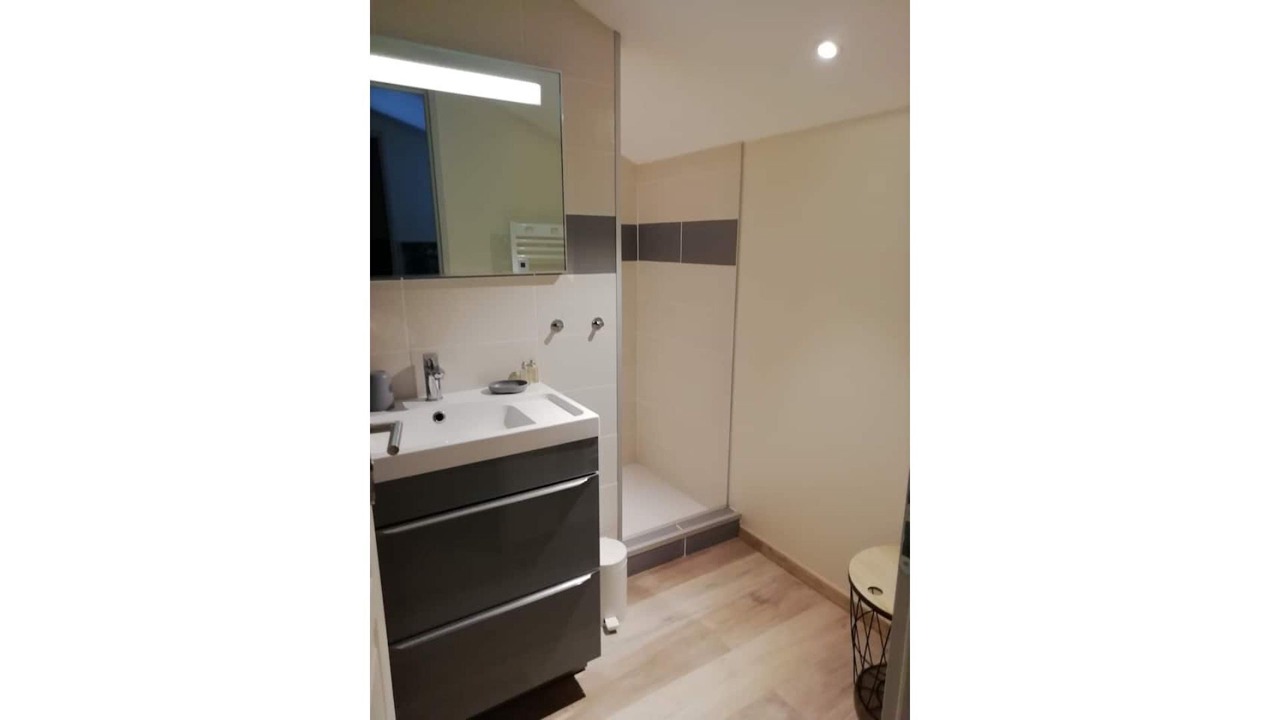 Photo of Bathroom in Quincie-en-Beaujolais