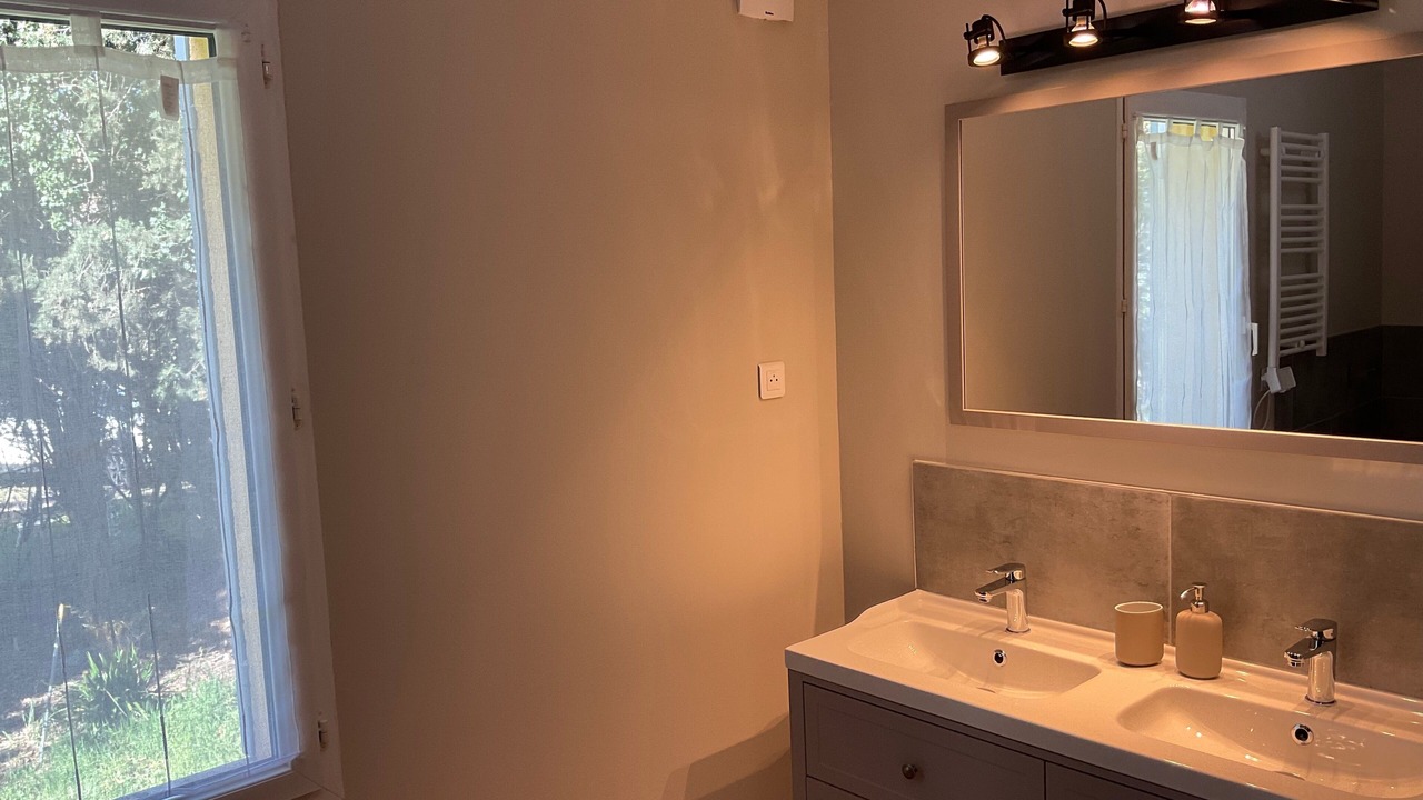 Photo of Bathroom in Aubignan