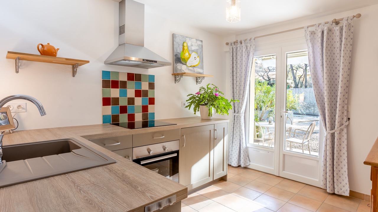 Photo of Kitchen in Faucon