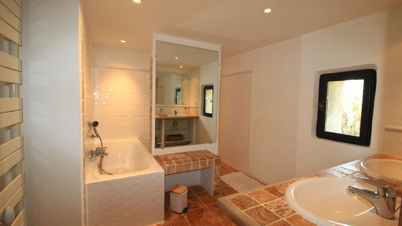 Photo of Bathroom in Taillades